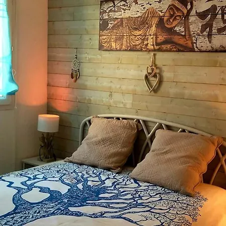 Heure Bleue: Beachfront Oasis With Pool And Panoramic Views
